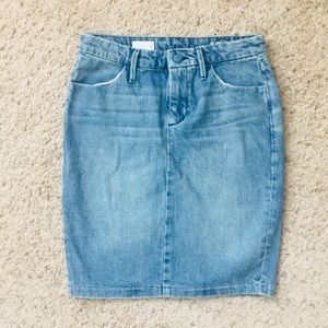Denim skirt!